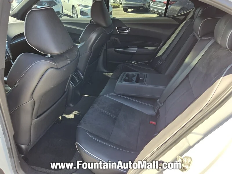 Used 2020 Platinum White Pearl Acura 3.5L FWD W/TECHNOLOGY/A-SPEC PKG image 8