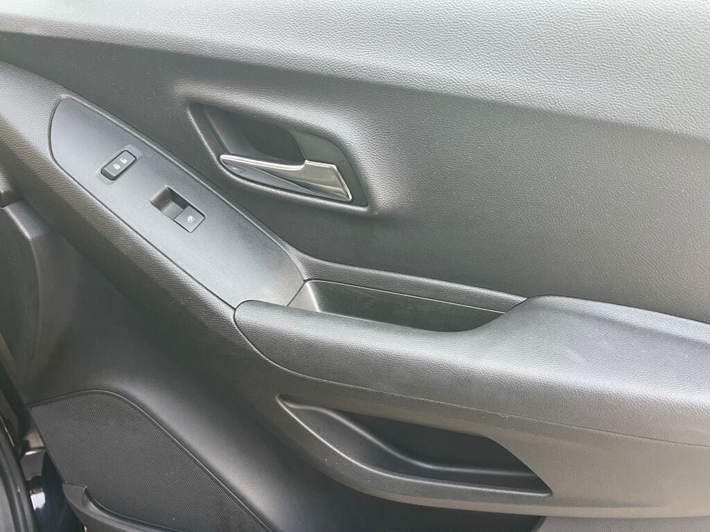 Used 2019 Mosaic Black Metallic Chevrolet LS image 27