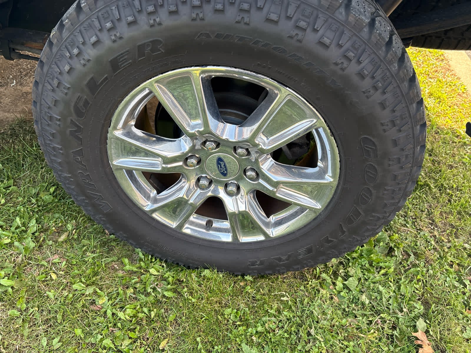 Used 2017 Oxford White Ford XLT image 13