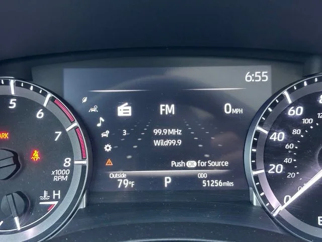 Used 2023 Off-white Toyota XLE image 14