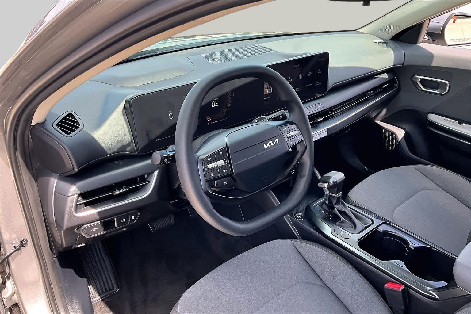 Used 2025 Steel Gray Kia LXS image 18