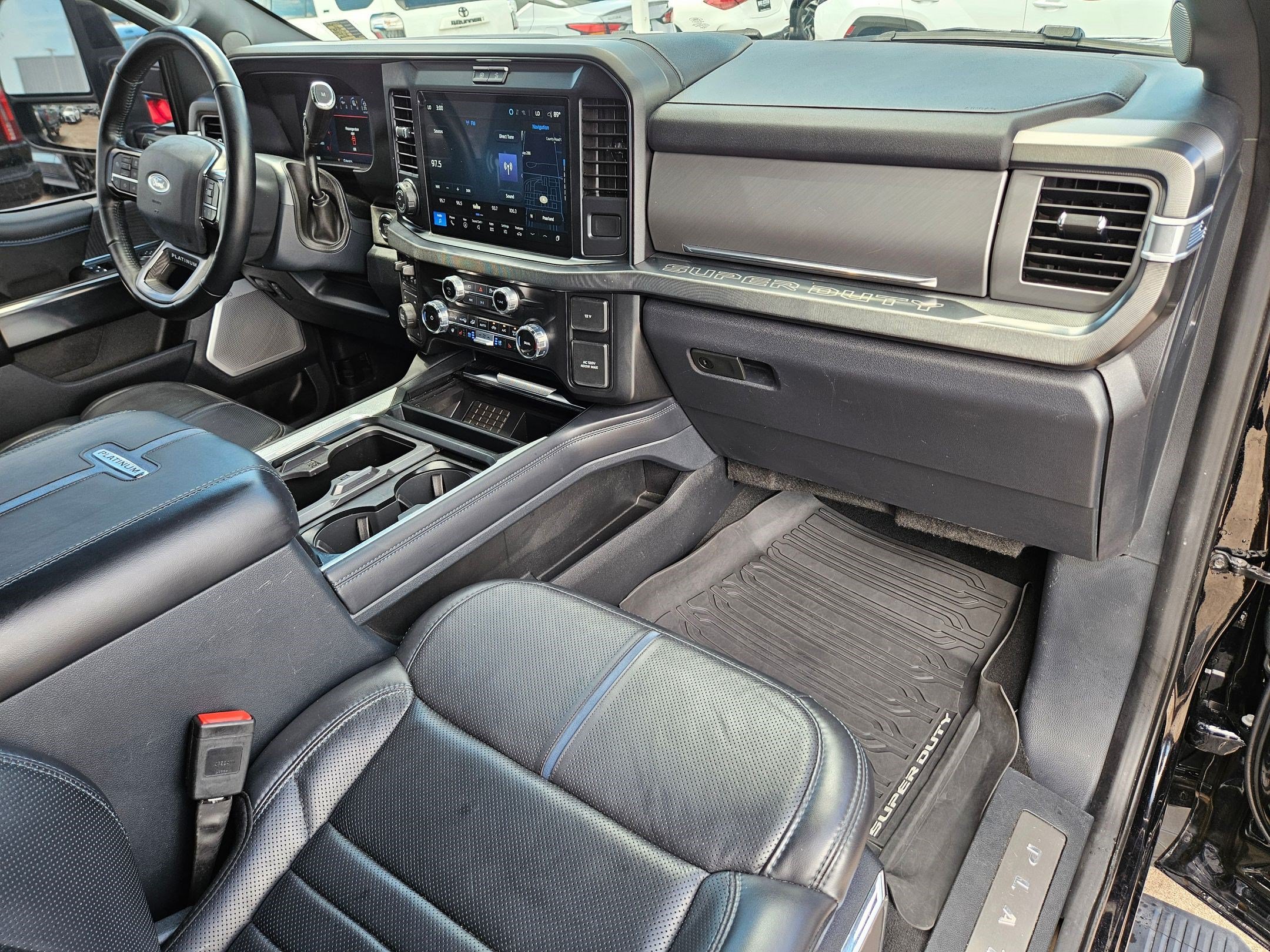 Used 2025 Agate Black Metallic Ford Platinum image 29