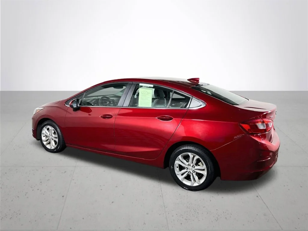 Used 2019 Red Chevrolet LT image 8