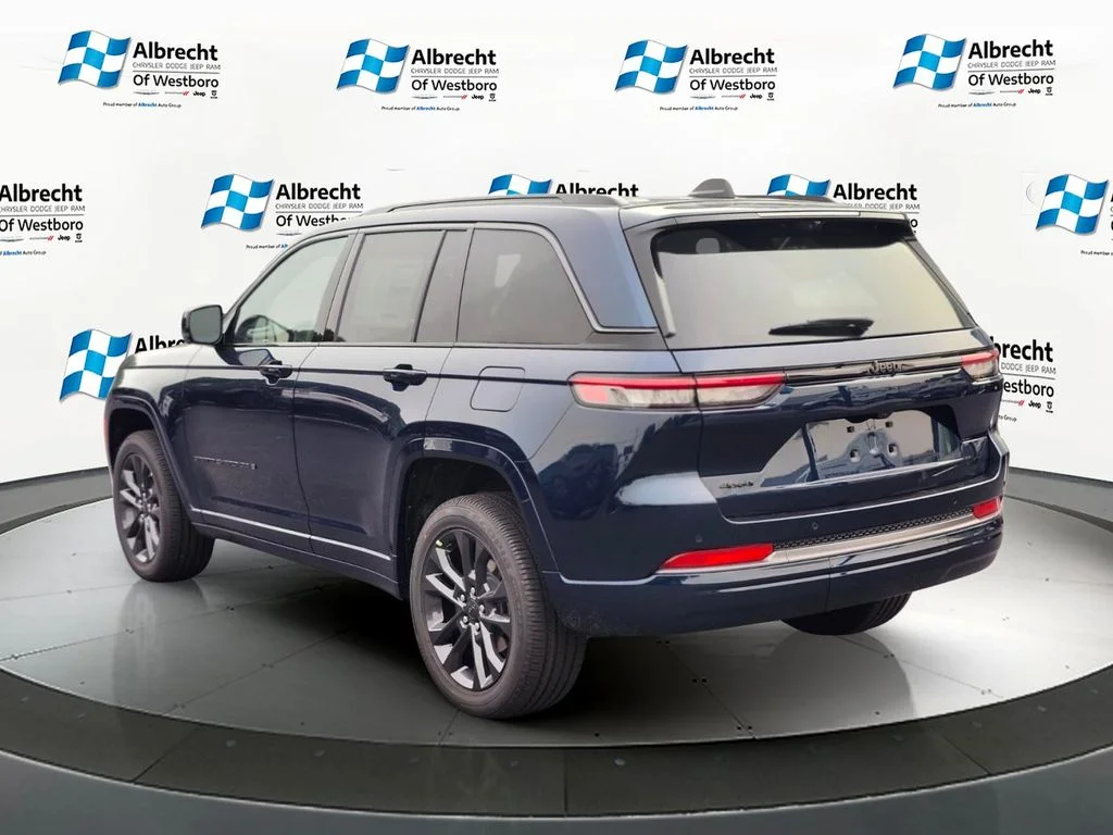 New 2026 Fathom Blue Pearl-Coat Exterior Paint Jeep Limited Reserve image 3