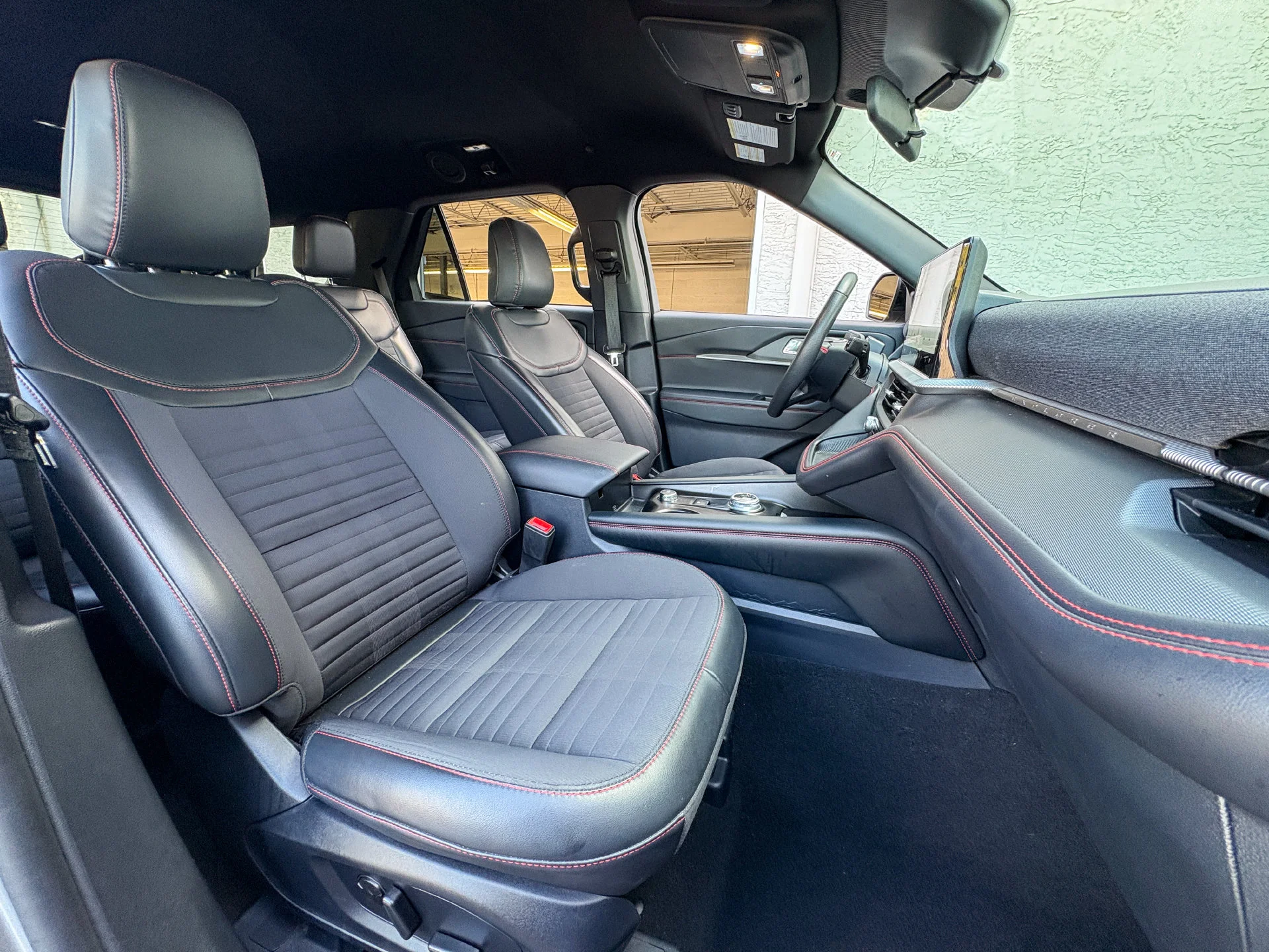 Used 2025 Gray Ford ST-Line image 24
