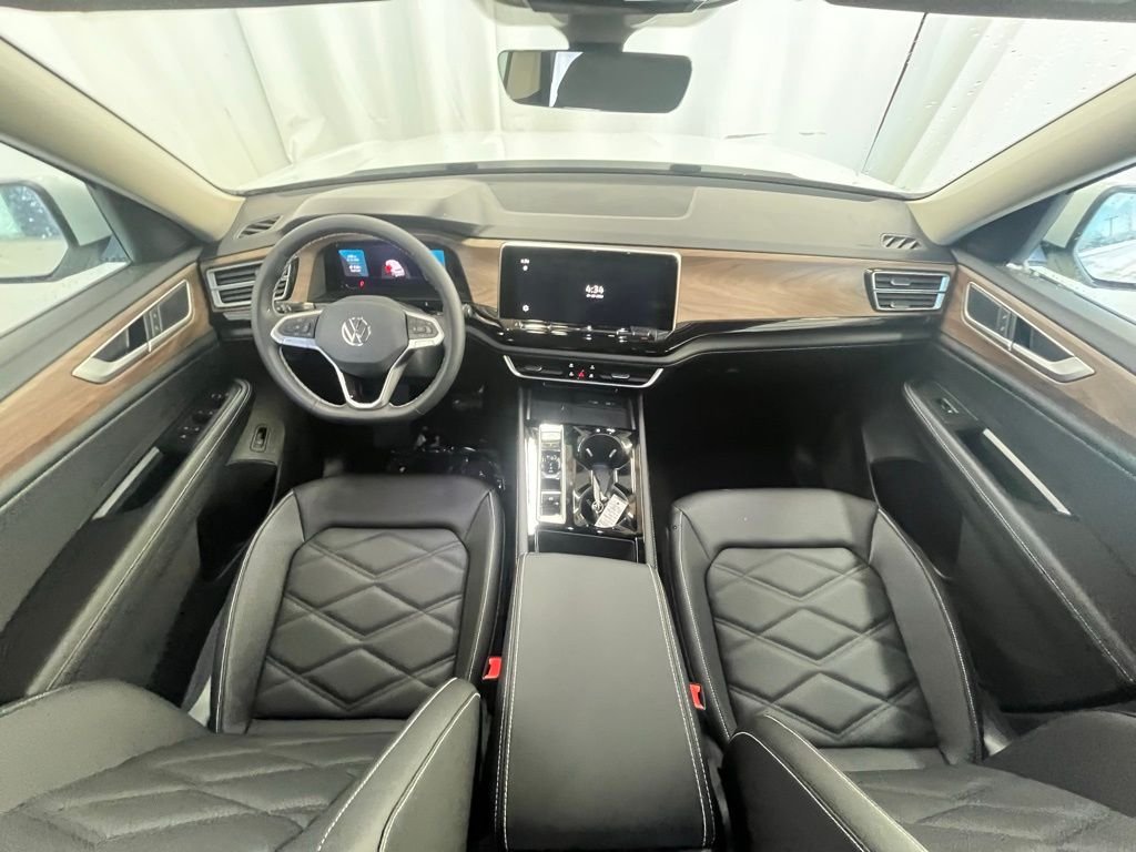 New 2026 White/off-white Volkswagen 2.0T SE w/Technology image 12