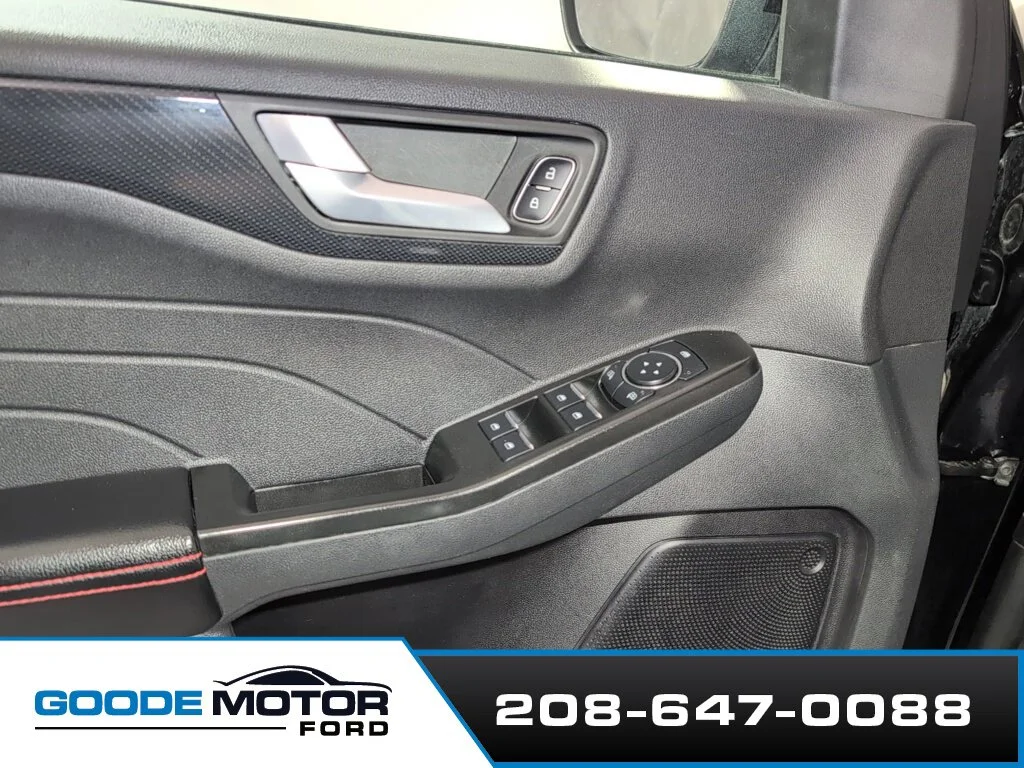 Certified Used 2025 Black Metallic Ford ST-Line Select image 9