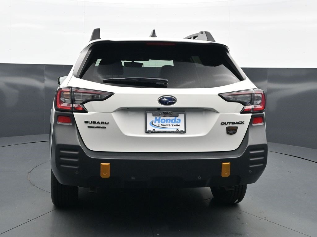 Used 2023 Crystal White Pearl Subaru Wilderness image 5