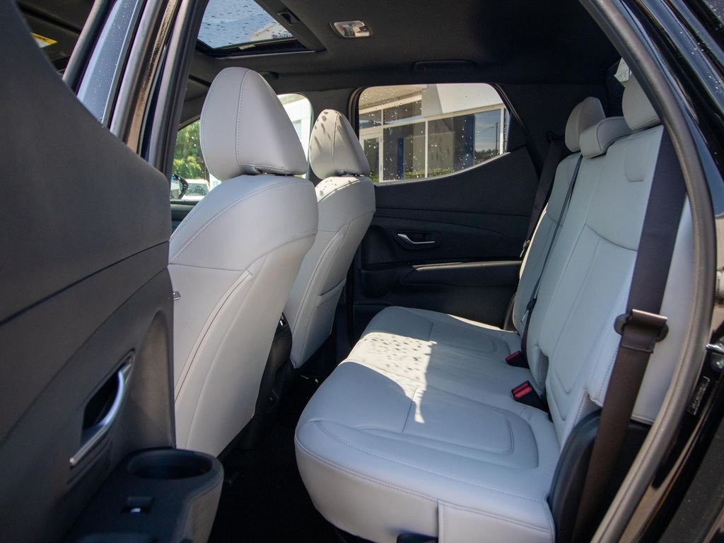 New 2027 Black Hyundai SEL image 9