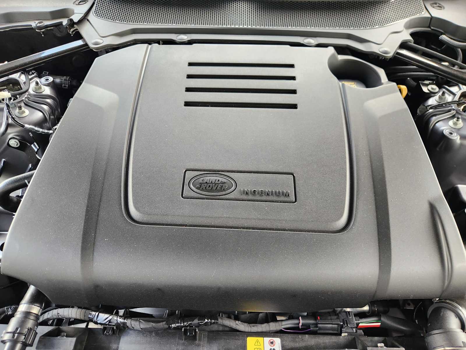 New 2026 Eiger Grey Land Rover S image 33