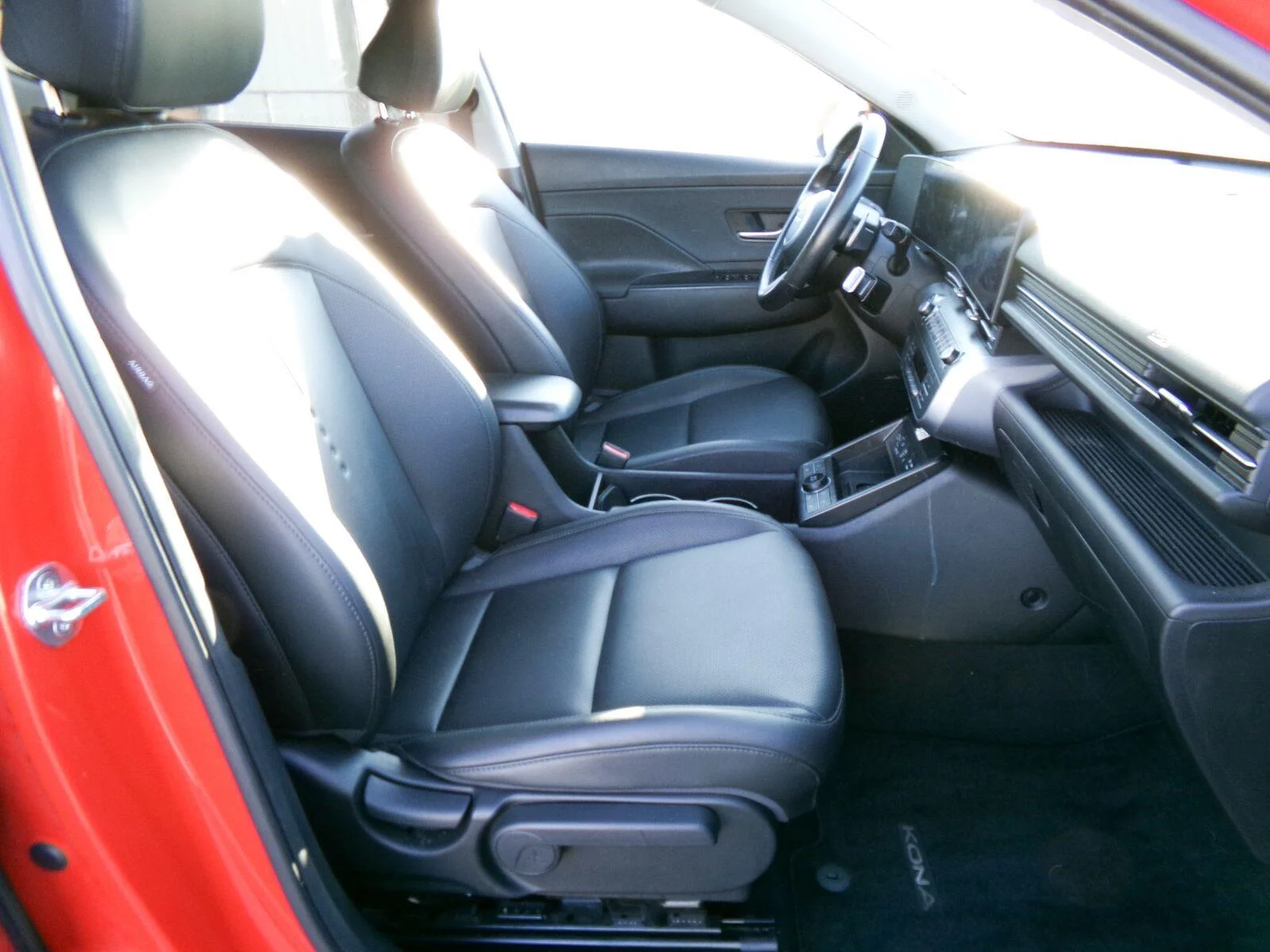 Used 2024 Soultronic Orange Pearl Hyundai Limited image 15