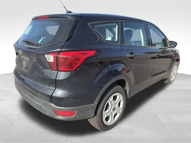 Used 2019 Black Ford S image 4