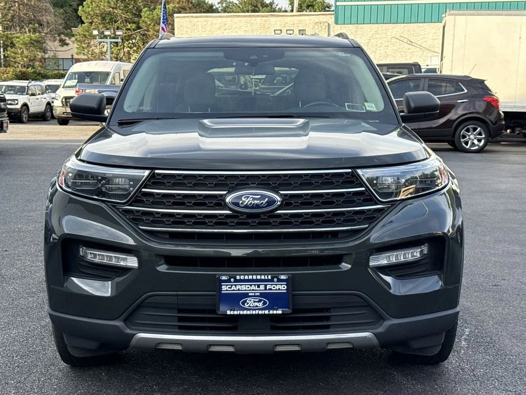 Used 2022 Green Ford XLT image 2