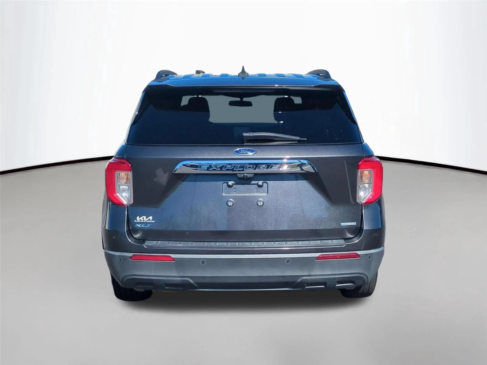 Used 2020 Magnetic Metallic Ford XLT image 4