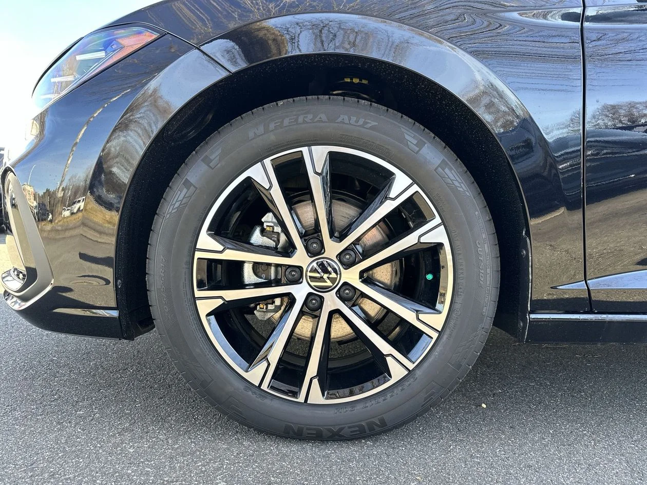 New 2026 Black Volkswagen 1.5T Sport image 11