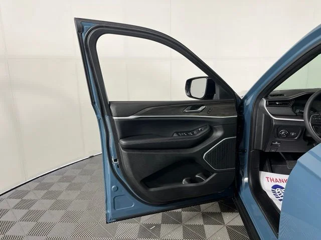 Used 2026 Blue Jeep Limited image 15