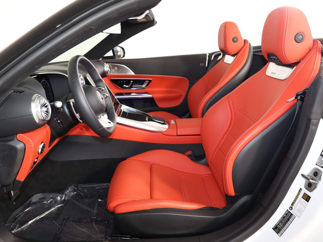 Used 2022 MANUFAKTUR Moonlight White Metallic Mercedes-Benz AMG® SL 63 image 15