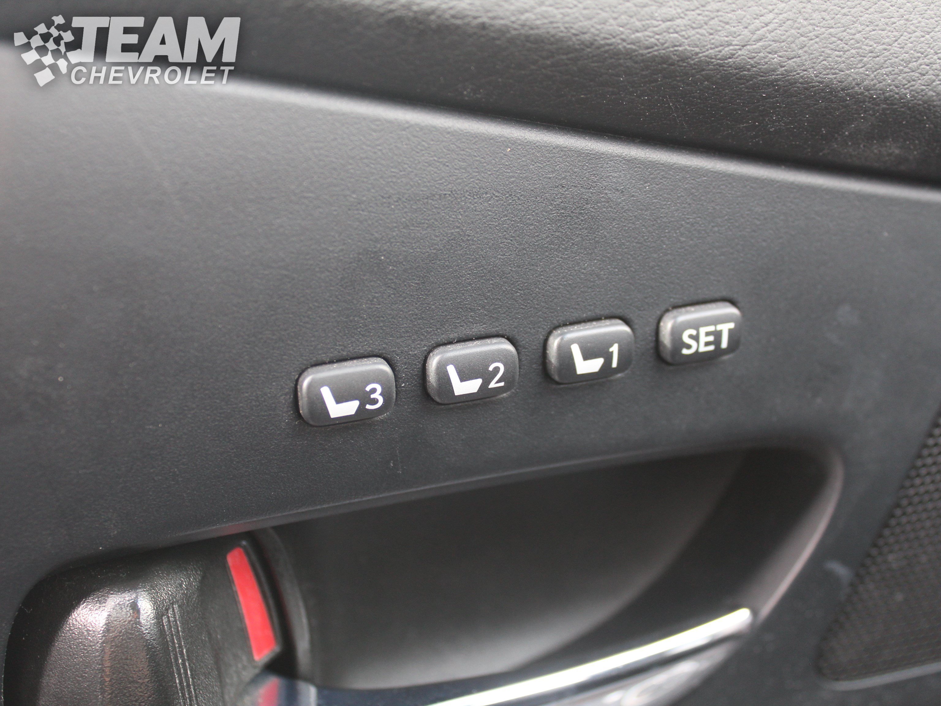 Used 2015 White Lexus  image 11