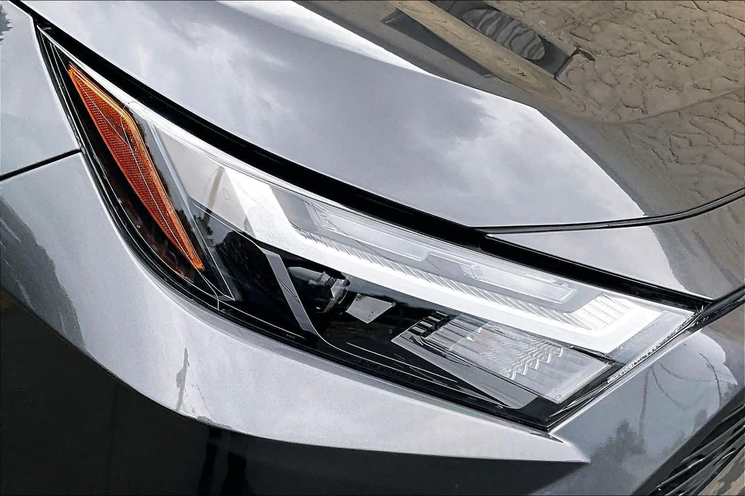 Used 2023 Magnetic Gray Metallic Toyota XLE Premium image 28