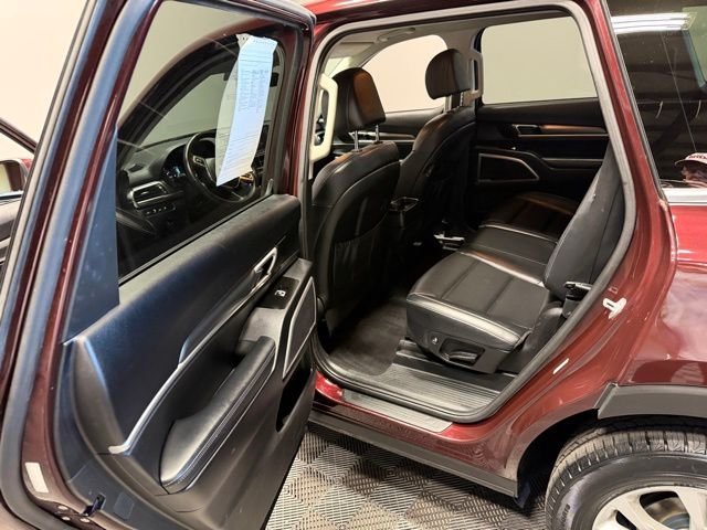 Used 2022 Sangria Red Kia LX image 18