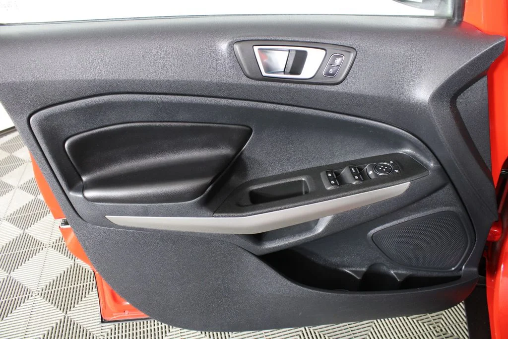 Used 2019 Race Red Ford Titanium image 11