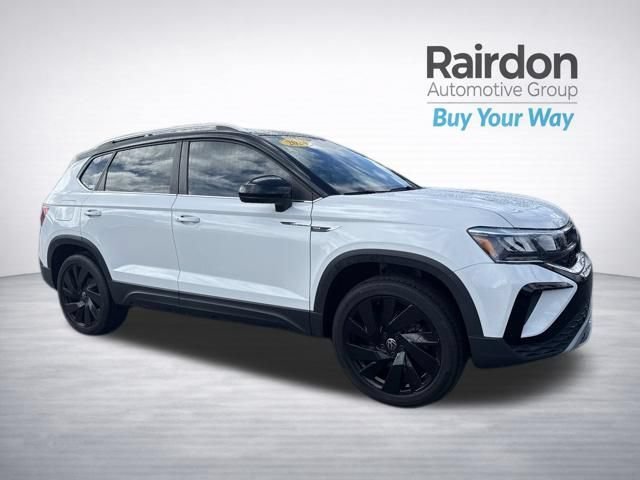 Used 2024  Volkswagen SE image 1