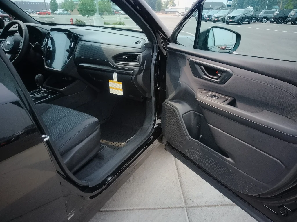 New 2026 CRYSTAL BLACK SILICA Subaru Premium image 16