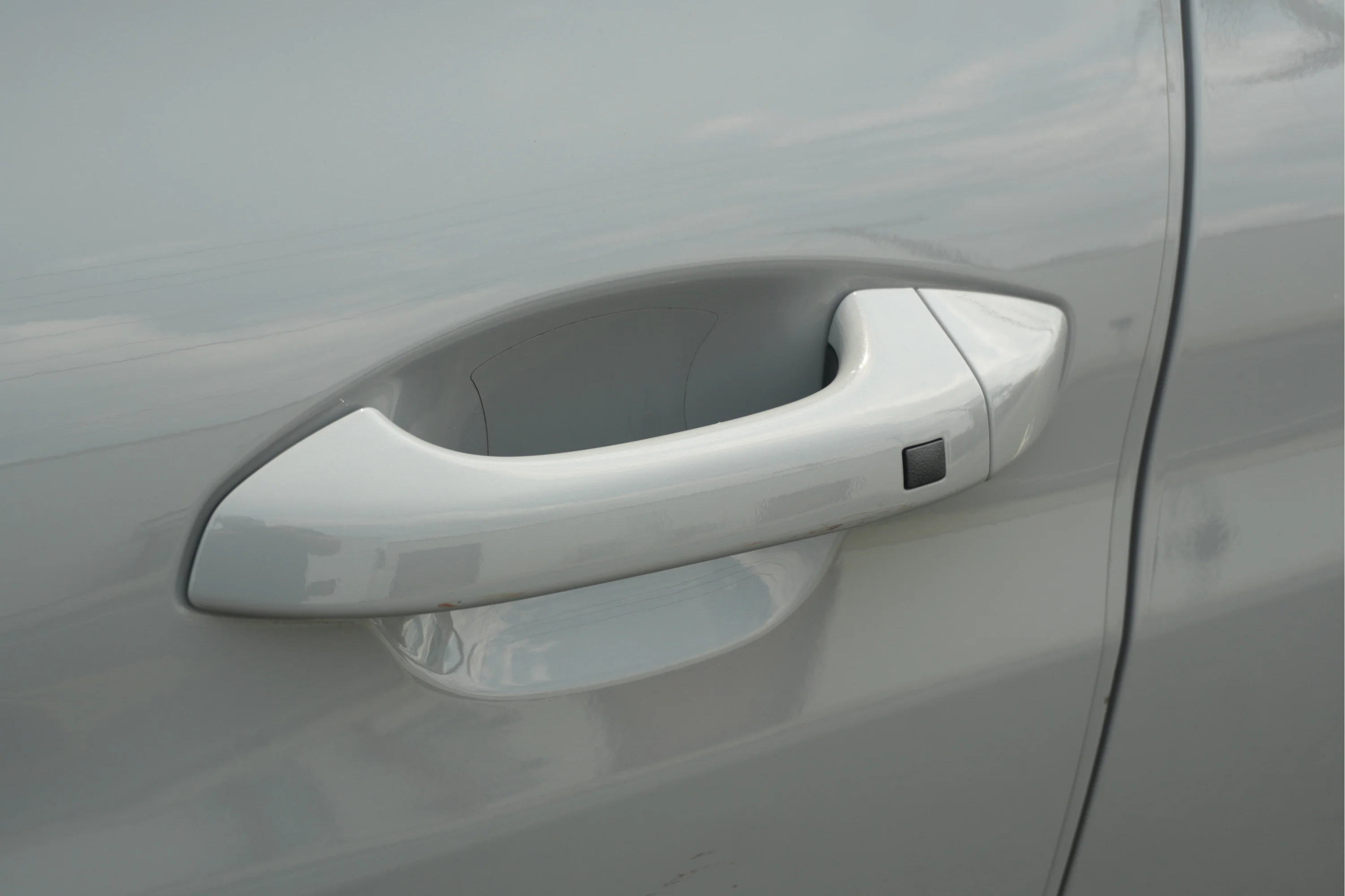 Used 2023 Wolf Gray Kia GT-Line image 41