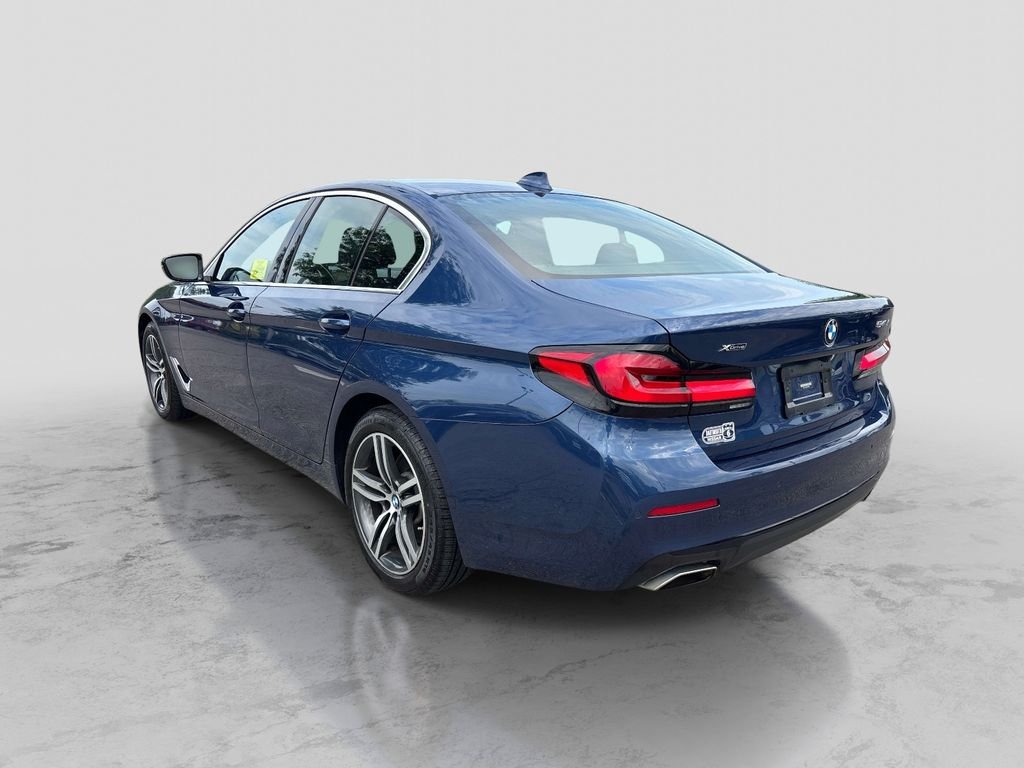 Used 2021 Blue BMW 540i xDrive image 3