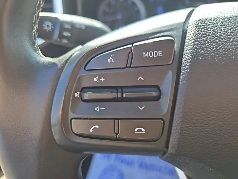 Used 2022 Silver Hyundai SEL image 12