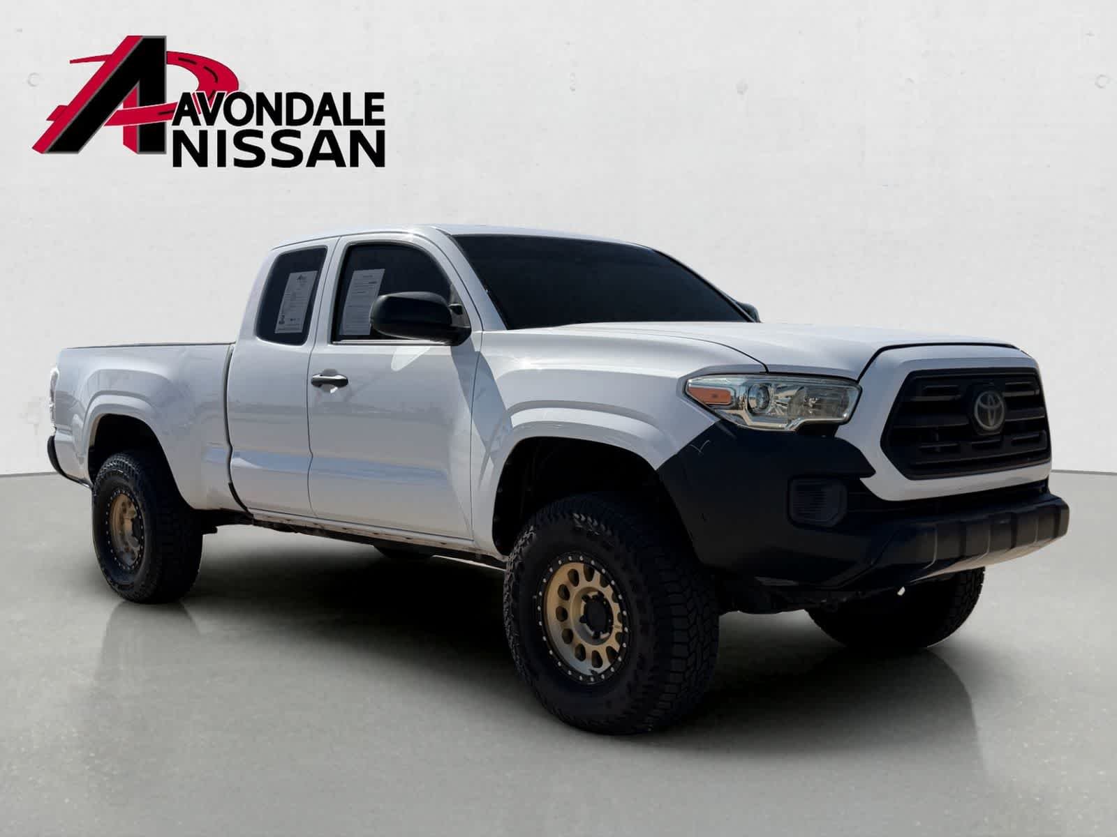 Used 2019 Super White Toyota SR image 8