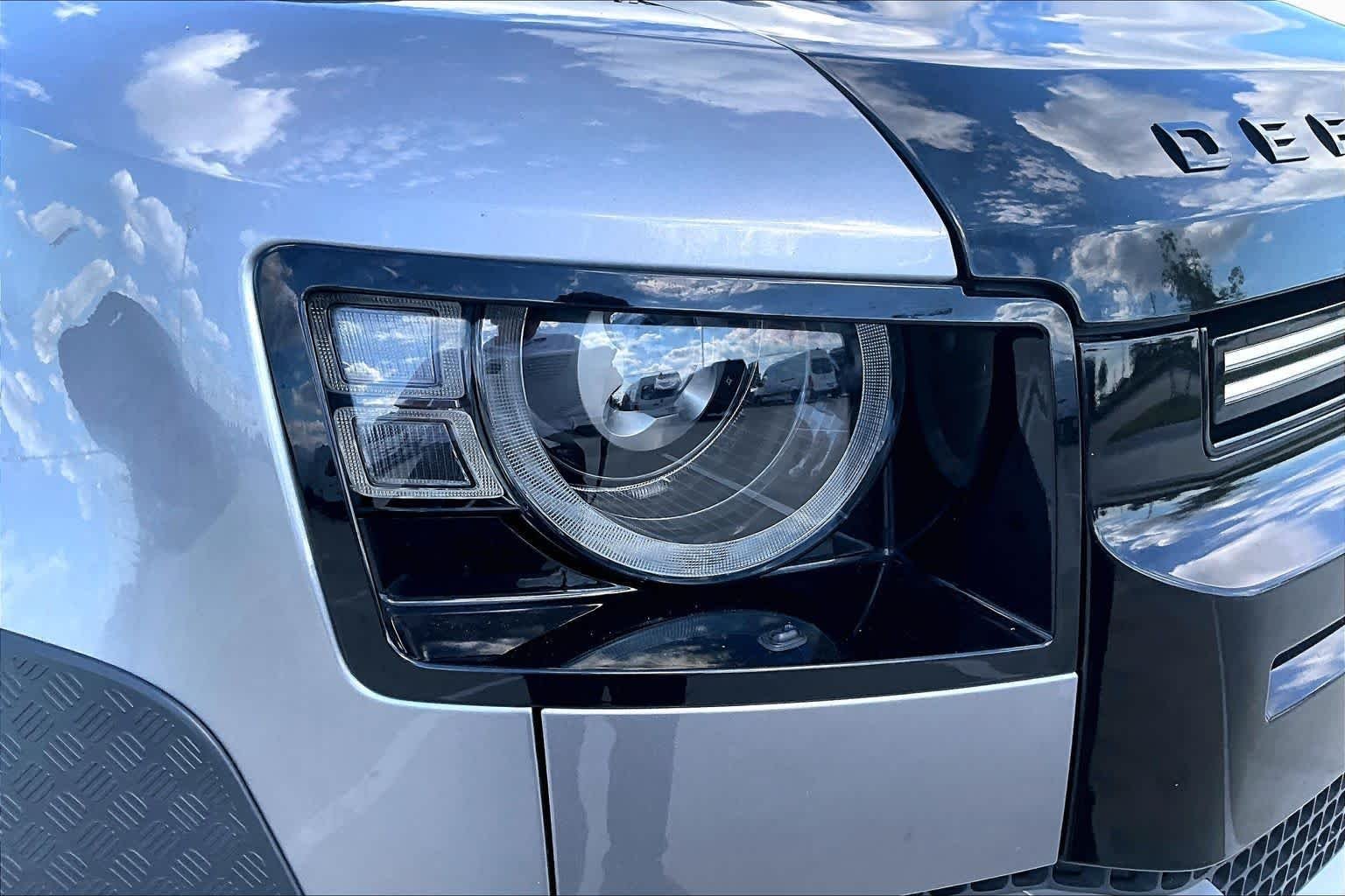 Used 2020 Eiger Grey Metallic Land Rover HSE image 26