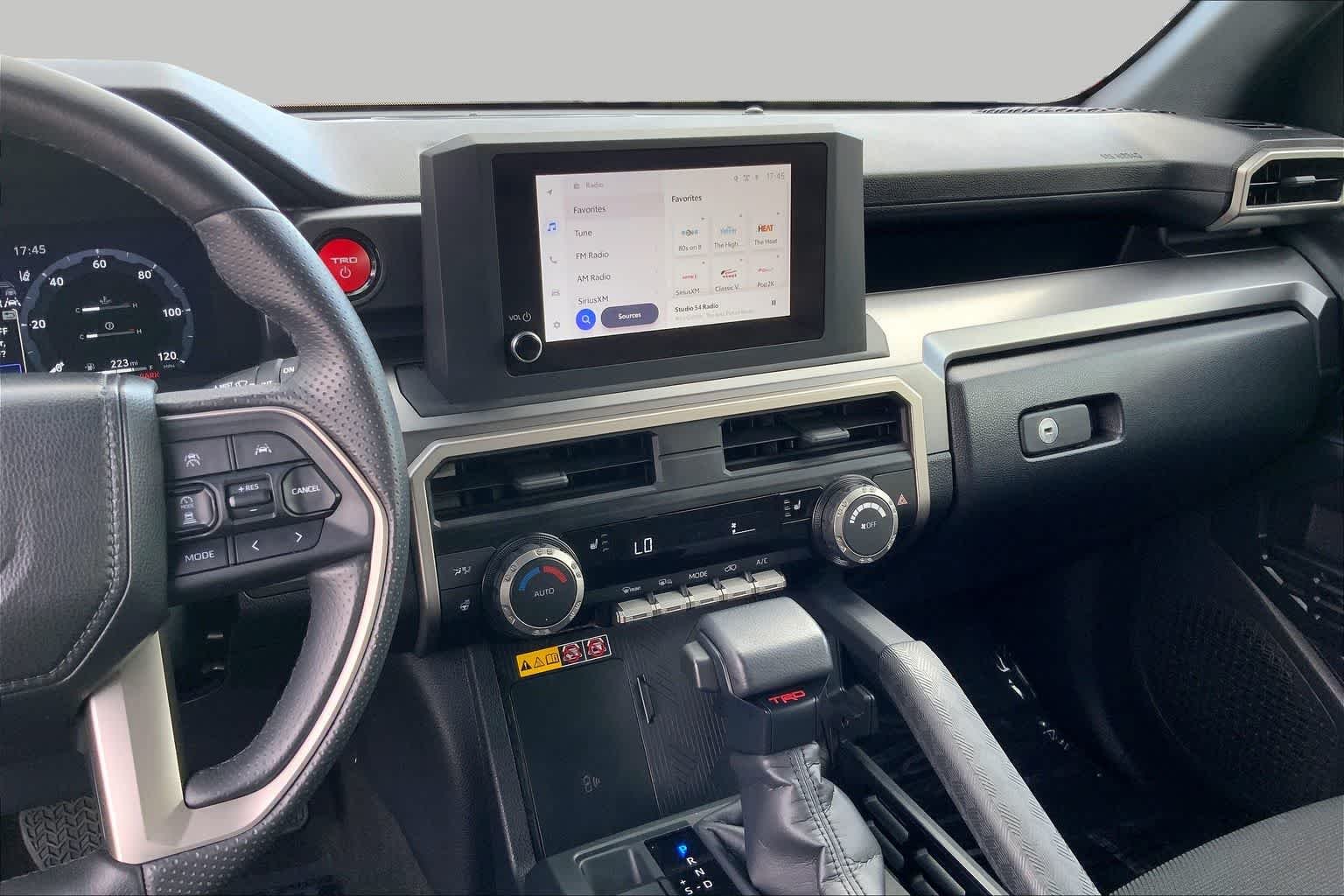 2025 Toyota 4Runner TRD Off-Road - Photo 7