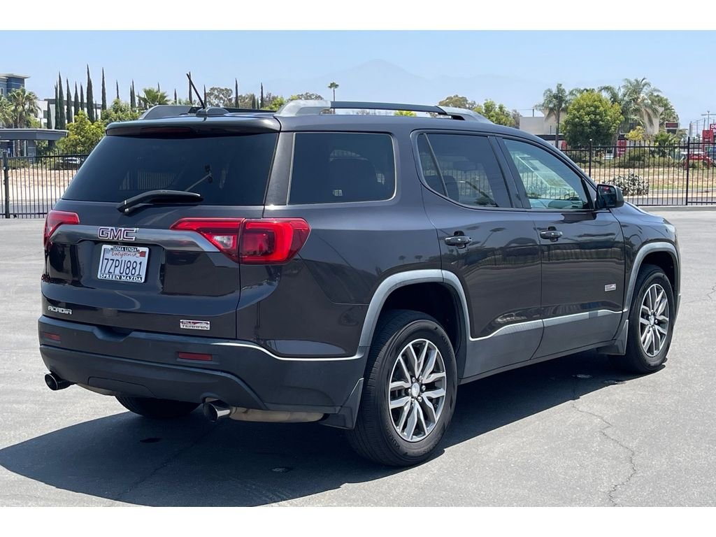 Used 2017 Iridium Metallic GMC SLE image 7