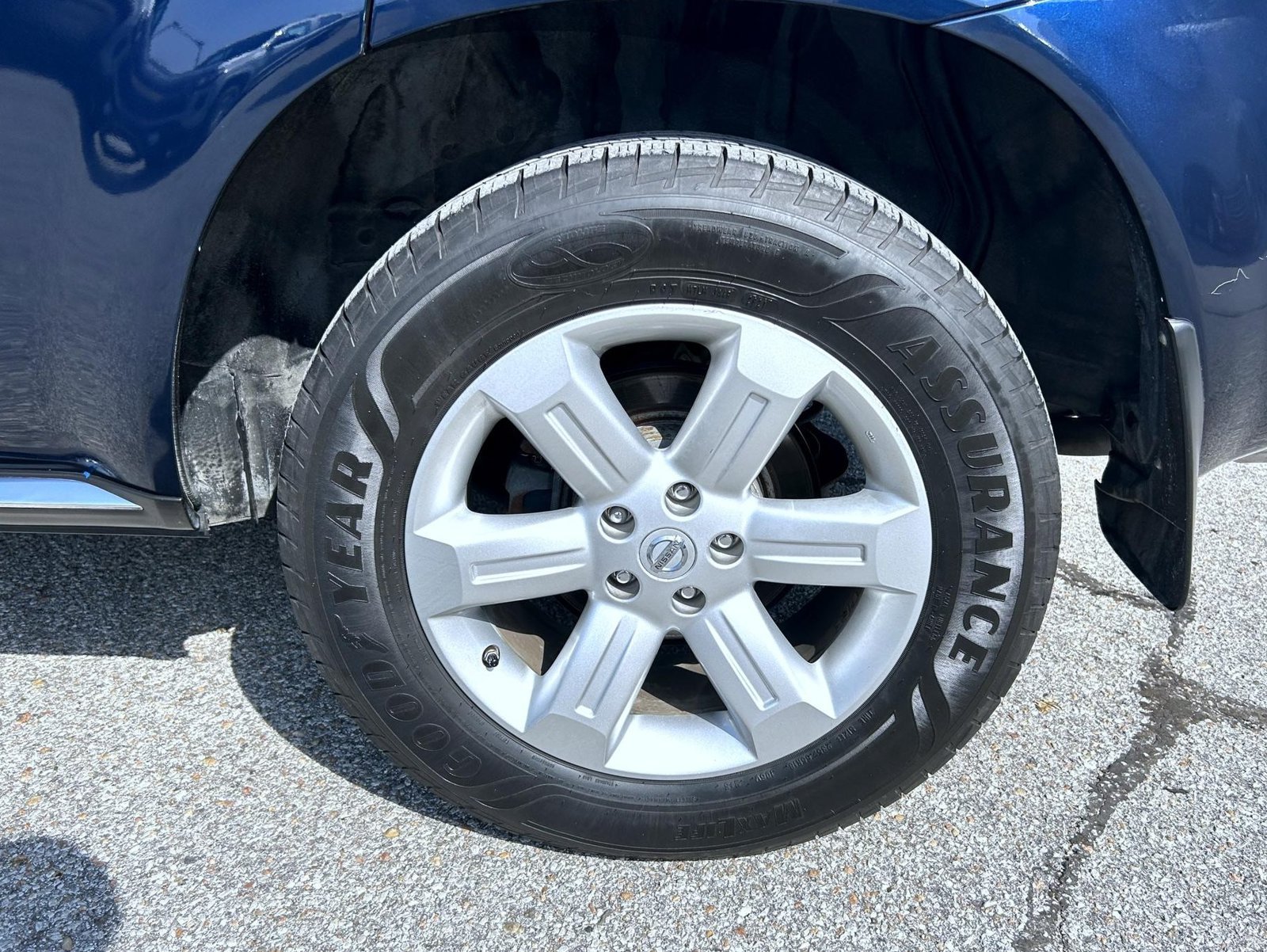 Used 2007 Blue Nissan SL image 22