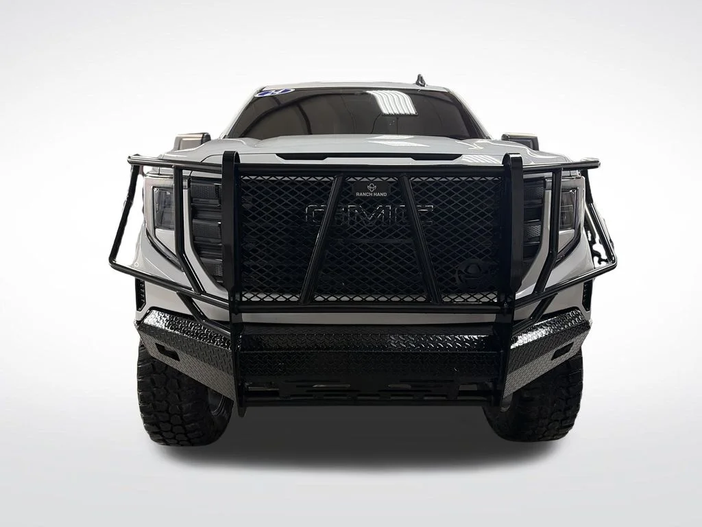 Used 2024 White GMC Elevation image 11