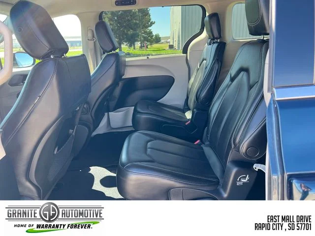 2023 Chrysler Pacifica Touring L - Photo 22