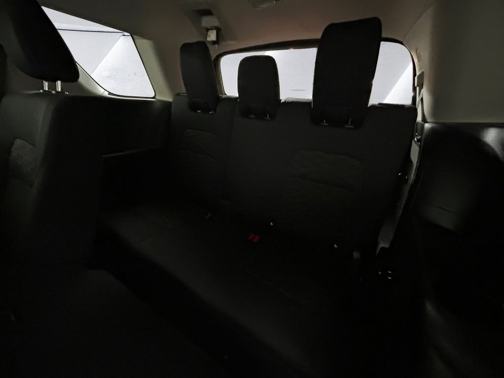 Used 2022 Gray Nissan S image 18