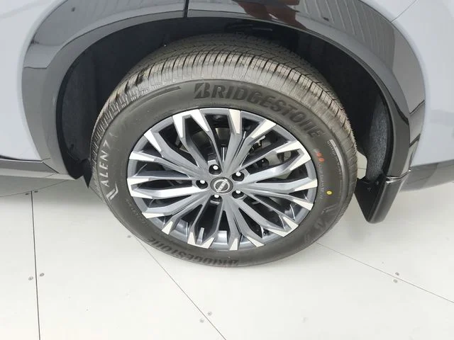 New 2026 Gray Nissan Platinum image 46