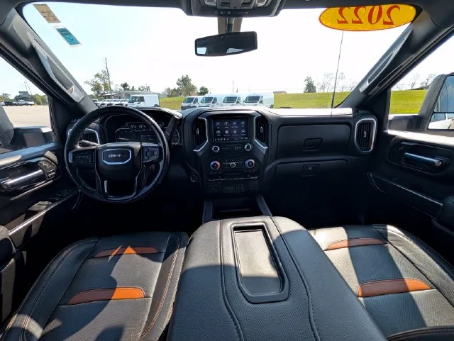 Used 2022 White GMC AT4 image 12