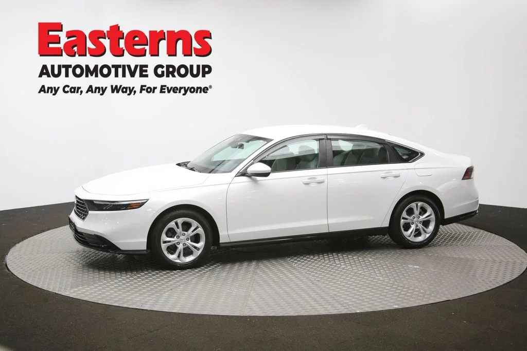 Used 2025 White Honda LX image 56