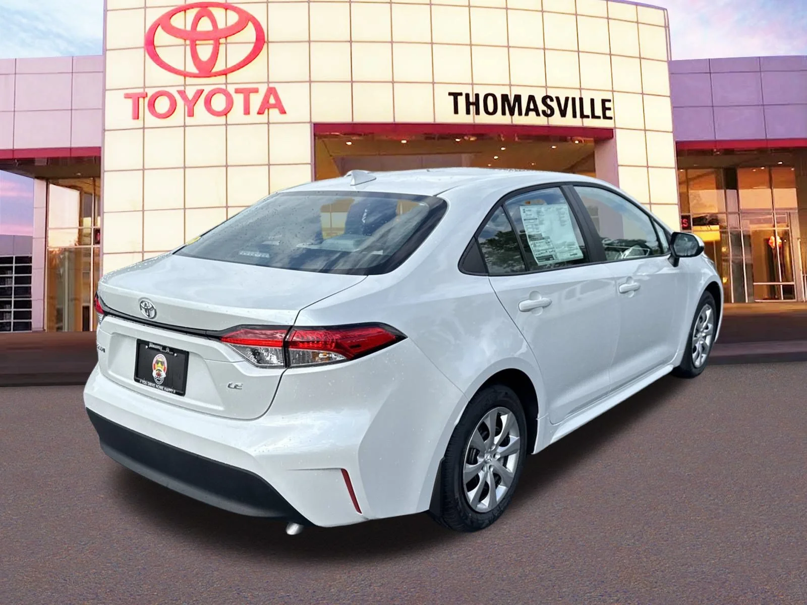 Used 2025  Toyota  image 5