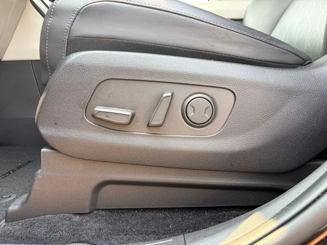 Used 2024 Black Kia EX image 4