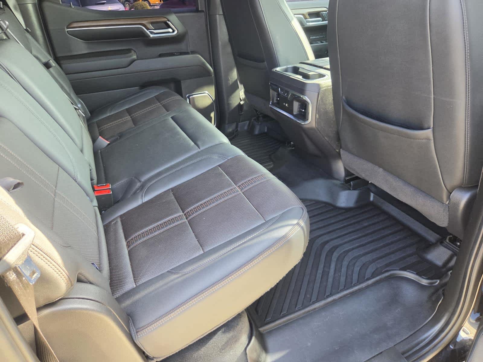 Used 2024 Black Chevrolet High Country image 11