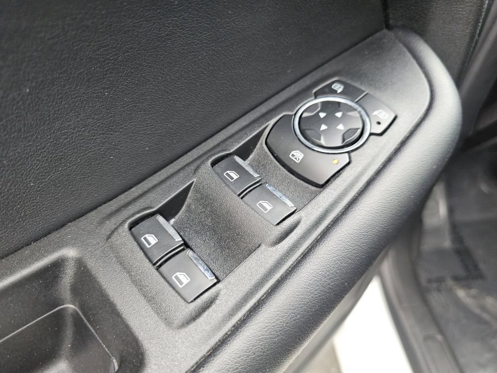 Used 2022 Oxford White Ford SE image 28