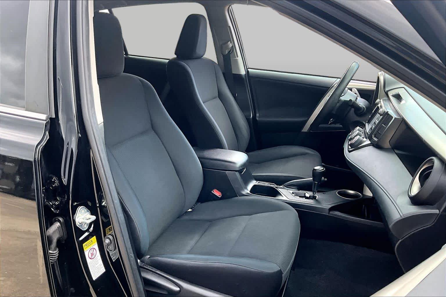 Used 2015 Black Toyota LE image 9