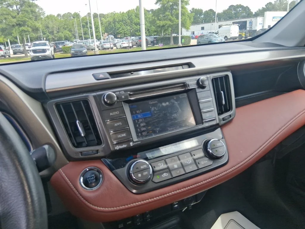 Used 2015 White Toyota Limited image 13