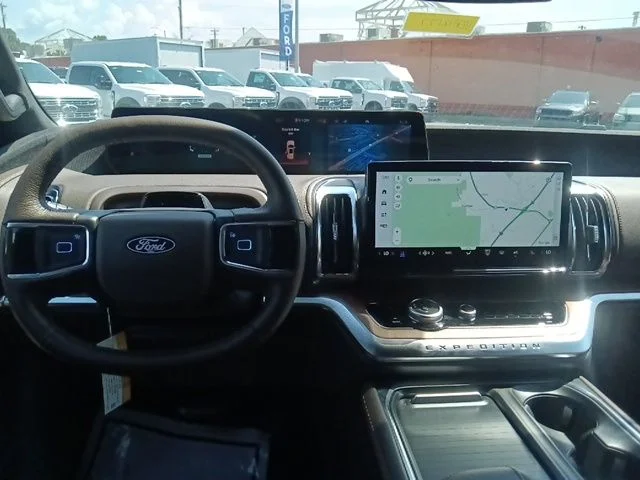 New 2027 Star White Metallic Tri-Coat Ford MAX King Ranch® image 28