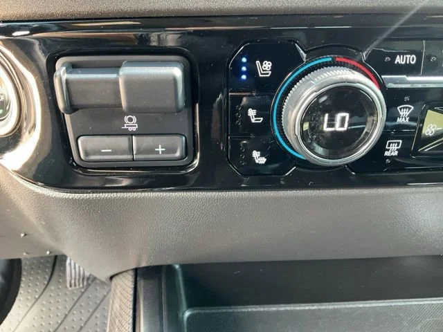 2023 Chevrolet Silverado 1500 ZR2 - Photo 21