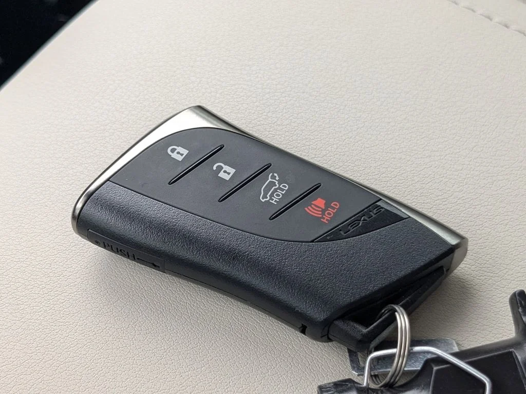 Used 2024 Black Lexus 350 image 27